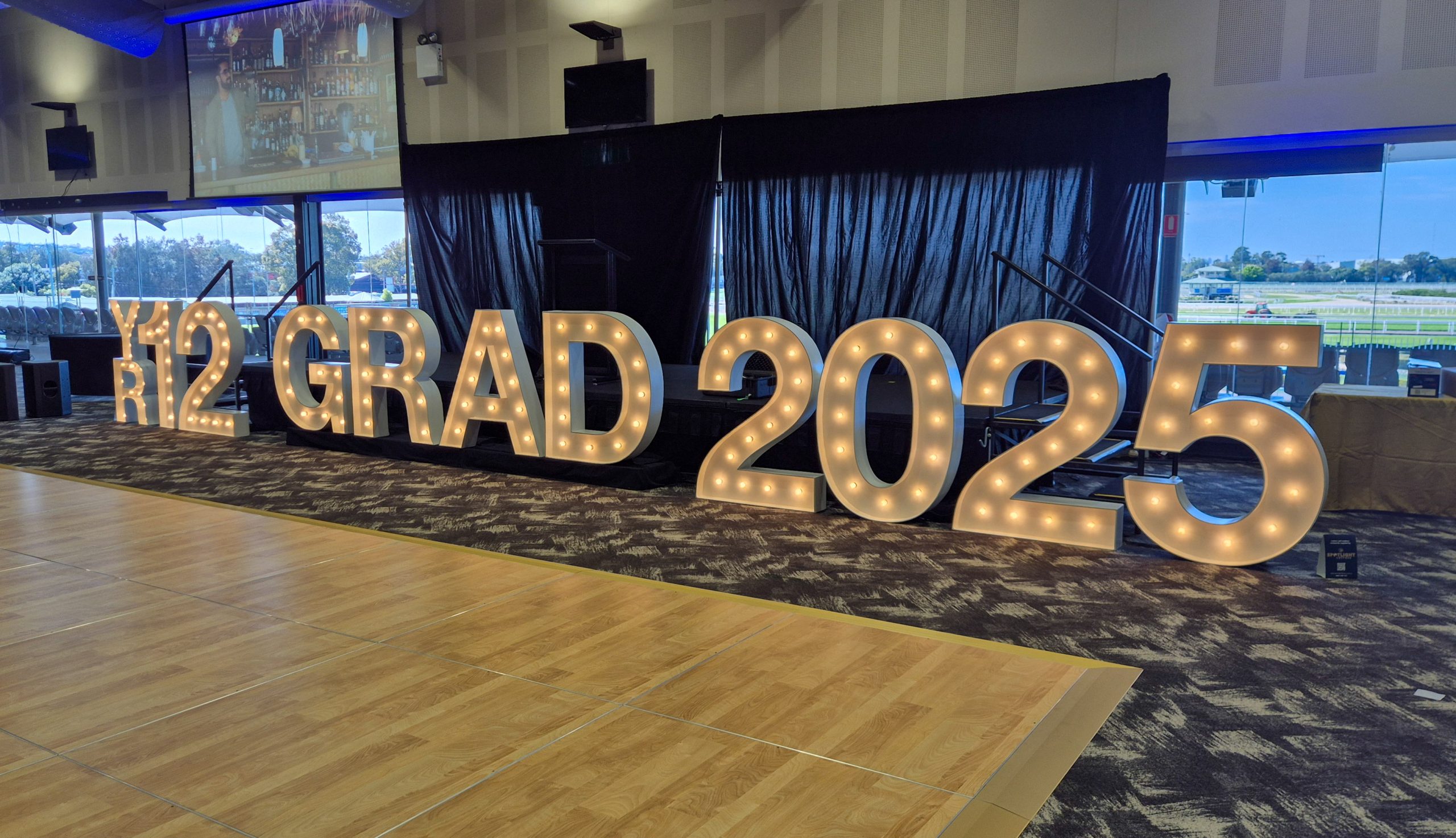 light-up-letters-for-graduations